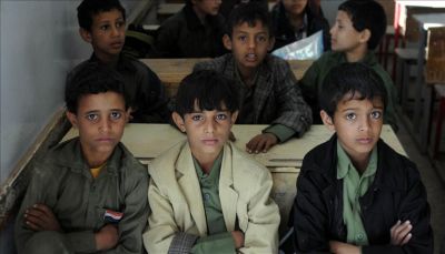 بعد دخولها العام الرابع.. هل تنتج الحرب في اليمن جيلاً أميّاً؟