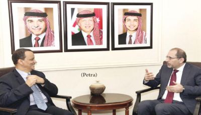 وزير الخارجية الأردني: ندعم حلا سياسيا باليمن وفق المرجعيات الثلاث