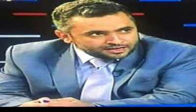 قيادي إصلاحي يشيد بعودة بن دغر إلى عدن ويدعو لعودة الحكومة بكامل منظومتها 
