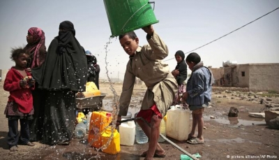 اليمن.. سوء التغذية يدفع الأمهات إلى العمل لإطعام أطفالهن (تقرير)