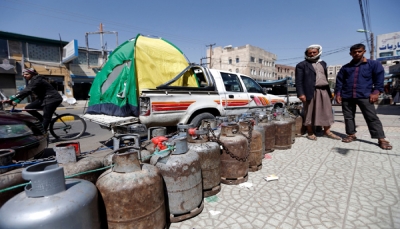 مواطنون يشكون صعوبة الحصول على الغاز المنزلي في صنعاء