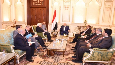 خلال لقاءه الرئيس هادي.. المبعوث الأممي: السلام في اليمن مبني على المرجعيات الثلاث 