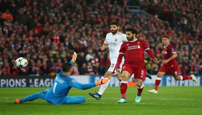 ليفربول يضع قدماً في نهائي دوري الأبطال بفوز كبير على روما