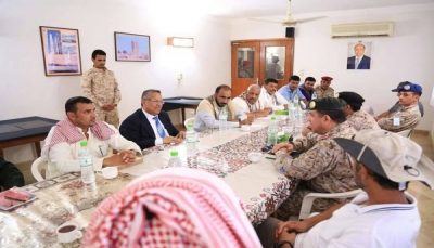 الحكومة اليمنية: الخلاف مع الإمارات حول السيادة وهذا ما قلناه للجنة السعودية بسقطرى (بيان)