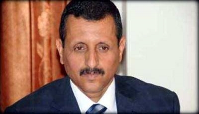 اليمن.. شبكة إعلامية تدين تحركات القاضي "علي الأعوش" لمحاكمة ثلاثة من صحفييها 