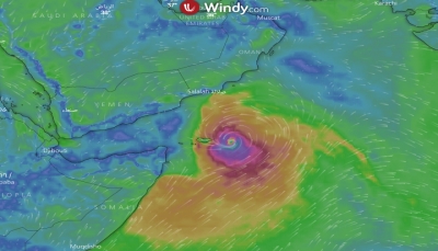 طوارئ المهرة: العاصفة تتحرك بسرعة 12 كيلو بالساعة نحو سواحل المحافظة