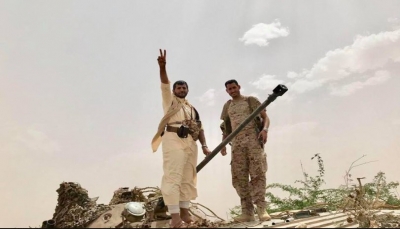 الجوف: الجيش يغنم دبابة لميلشيات الحوثي في "مديرية المتون" ويأسر طاقمها