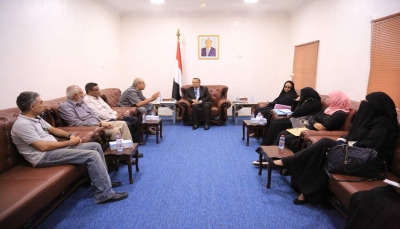 بن دغر يدعو اليمنيين للالتفاف حول الشرعية ويقول أنها "طوق النجاة للجميع"