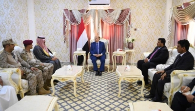الرئيس هادي يعود إلى عدن بعد زيارة استمرت ساعات إلى المهرة