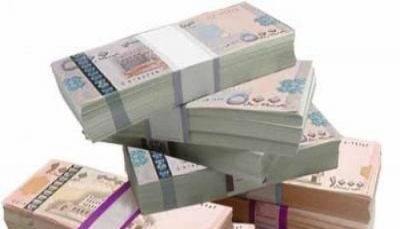 بعد تحسن طفيف.. الريال اليمني يعاود انهياره أمام العملات الأجنبية