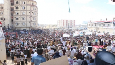 المهرة تحتشد احتفالا بعيد الــ 30 من نوفمبر بحضور رسمي وشعبي كبير