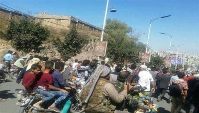 متظاهرون في إب يطالبون بتنفيذ حكم القصاص في قاتل الطفلة "آلاء الحميري"