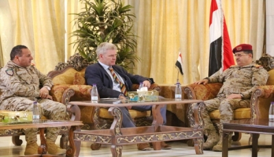 بريطانيا تؤكد دعمها للحل السياسي في اليمن المرتكز على المرجعيات الثلاث