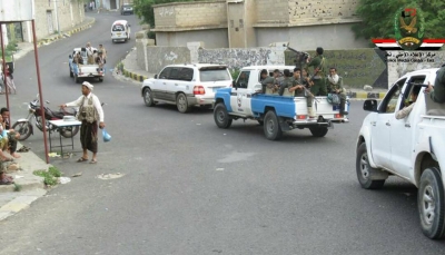 تعز: الحملة الأمنية تلقي القبض على مطلوبين اثنين في جبل حبشي