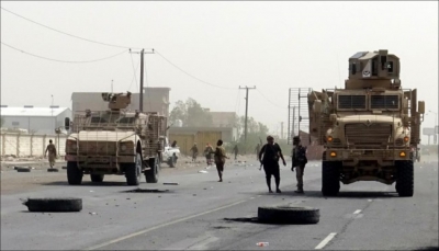 الحوثيون يخرقون الهدنة في الحديدة قبل ساعات من بدء انسحابهم من الموانئ