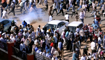 السلطات السودانية تفرّق تظاهرات وسط الخرطوم بالغاز المسيل للدموع