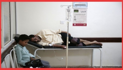 تحقيق لـ "اسوشيتد برس" يكشف كيف تسبب الحوثيين بتفاقم وباء الكوليرا باليمن واستخدامه سياسياً (ترجمة خاصة)