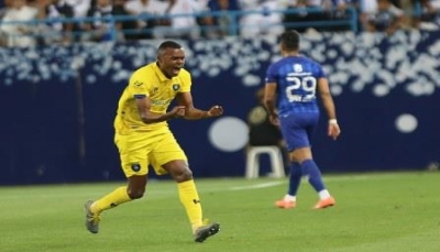 التعاون يهزم الهلال ويقرب النصر من لقب الدوري السعودي