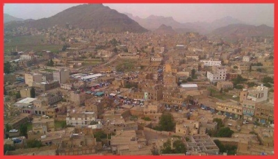 إب.. مليشيات الحوثي تُجبر تُجار يريم على تمويل صيانة طرق المدينة