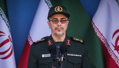 لأول مرة.. إيران تقر بتقديم الحرس الثوري الدعم لميلشيات الحوثي