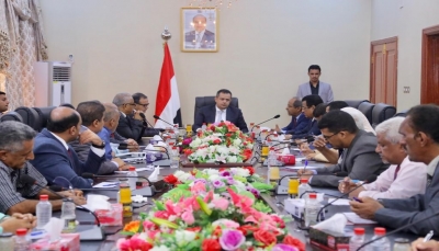وزير يتهم رئيس الحكومة بتنفيذ الانقلاب على الرئيس هادي بتخطيط من الامارات