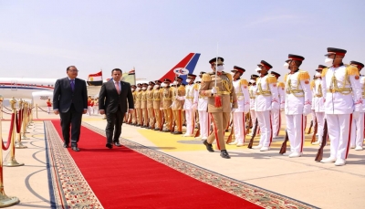 رئيس الوزراء يصل القاهرة على رأس وفد حكومي رفيع