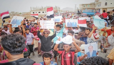 سقطرى: مظاهرة حاشدة تطالب بإنهاء انقلاب الانتقالي وعودة السلطة المحلية (صور)