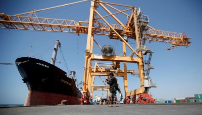 مليشيا الحوثي تعلن وصول سفينتي وقود إلى ميناء الحديدة