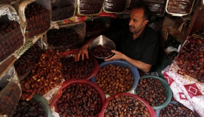 في ظل تراجع الطلب.. تجّار يهجرون أسواق التمور في اليمن