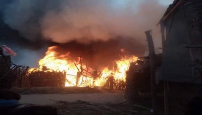 الحديدة.. حريق هائل يلتهم 36 منزلاً لنازحين في مديرية الدريهمي