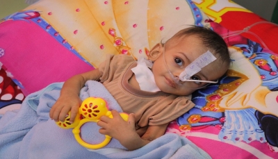 منظمة دولية تحذر من انقطاع المساعدات عن 4.3 مليون طفل يمني