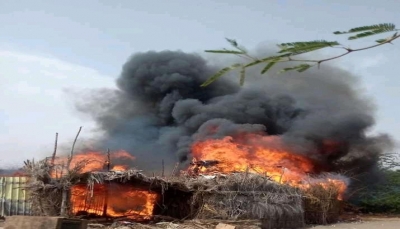 الحديدة.. الحوثيون يحرقون عشرات المنازل لأفراد من المقاومة التهامية في الدريهمي