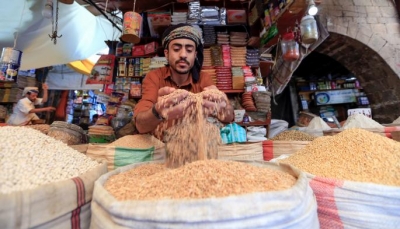 رغيف اليمن مهدد بشح المعروض والغلاء