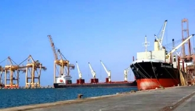 حكومة اليمن: يجب الآن توظيف إيرادات ميناء الحديدة لدفع رواتب الموظفين