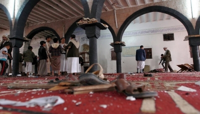 شملت الإغلاق وتغيير الخطباء.. موجة انتهاكات حوثية ضد المساجد في 4 محافظات يمنية