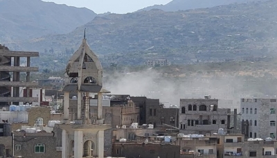 تدمير منزل مواطن بقصف حوثي في حي "عصيفرة" شمالي تعز