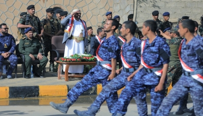 مأرب.. عرض عسكري للشرطة بمناسبة تخرج دفاعات أمنية جديدة في المجالات التخصصية