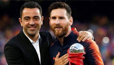 تشافي: ميسي أفضل لاعب في التاريخ لكن عودته إلى برشلونة مستحيلة حاليا 