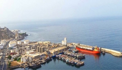 الحكومة اعتبرته تصعيداً خطيراً يهدد الملاحة الدولية.. الحوثيون يشنون هجوماً جديداً على ميناء الضبة بحضرموت