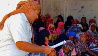 ريمة.. مدير مدرسة حوثي يقطع حافز معلم فقَدَ ثلاثة من أطفاله بسبب الجوع