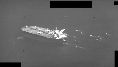 الأسطول الخامس الأميركي: قوات بحرية غربية طالبت السفن بتجنب المياه الإيرانية