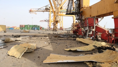 مليشيا الحوثي تعترف بارتفاع أسعار الشحن وتعثر تدفق السفن إلى الحديدة
